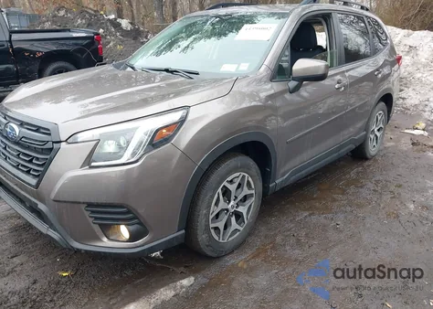 2022 Subaru Forester Premium z USA, uszkodzony, nr VIN JF2SKAEC3NH414296